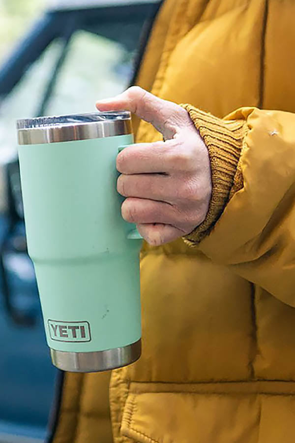 Yeti Rambler Travel Mug with Stronghold Lid - 30 oz - Camp Green