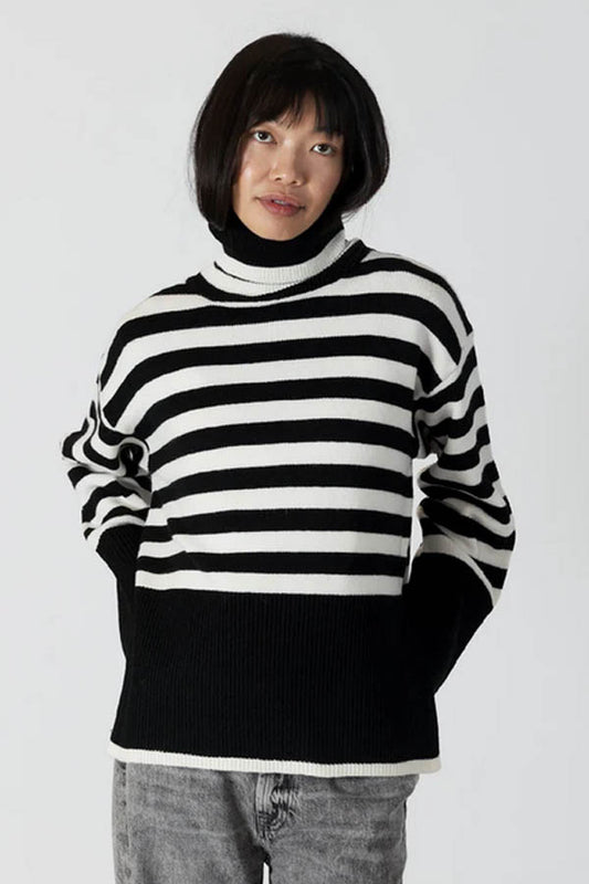 Lyla & Luxe Bronwyn Turtleneck