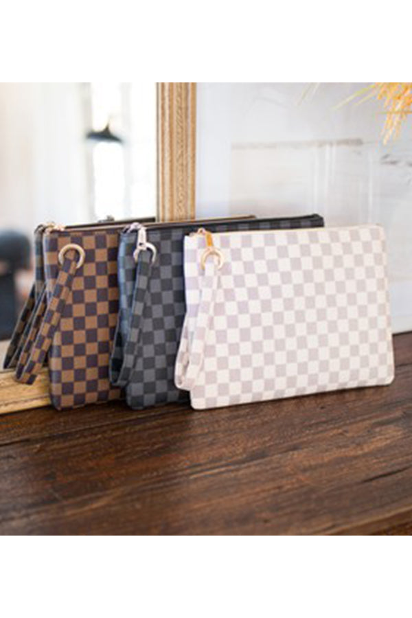 Branded best sale wristlet bags